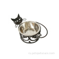 Симпатичная кошка кормление миска металл металл